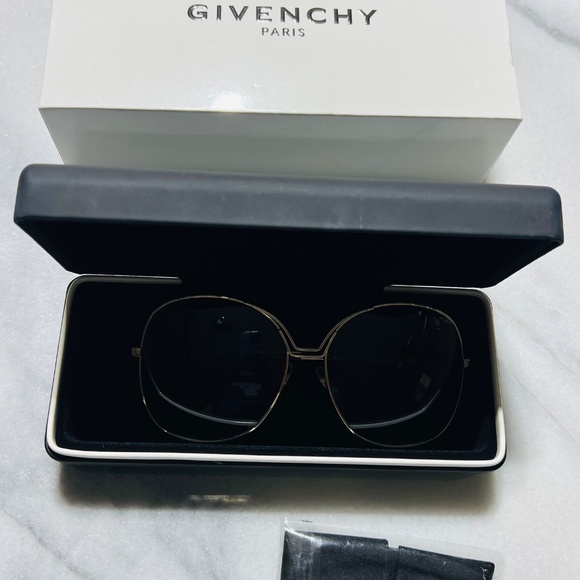 Givenchy Womens Sunglasses 44/s 65G90 (61-15-140) - Picture 7 of 9